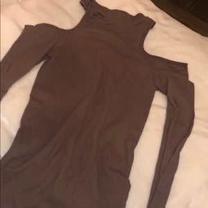 Open shoulder long sleeve